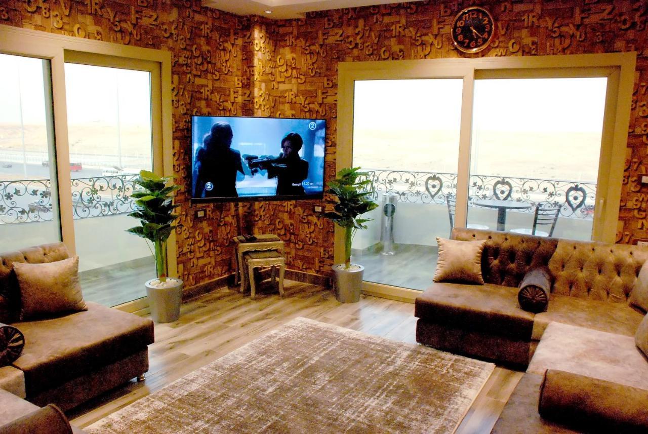 Ghatati Pyramids Planet Hotel מראה חיצוני תמונה