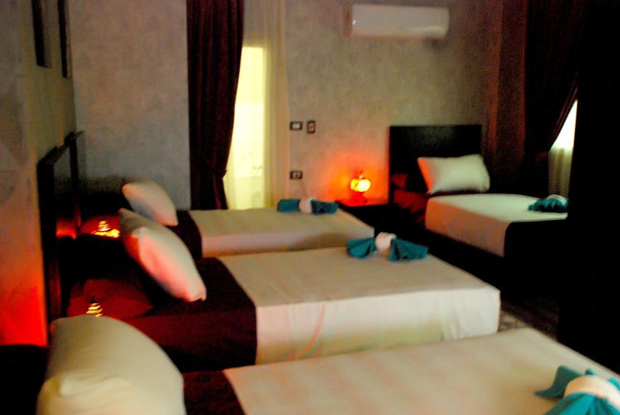 Ghatati Pyramids Planet Hotel מראה חיצוני תמונה