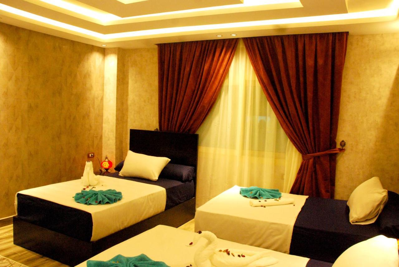 Ghatati Pyramids Planet Hotel מראה חיצוני תמונה
